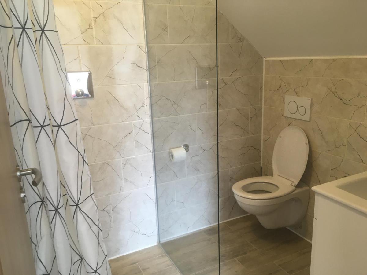 Ubytovani Pod Mezu Hlohovec Buitenkant foto